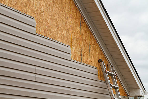 Professional Siding technician working in Long Creek, SC